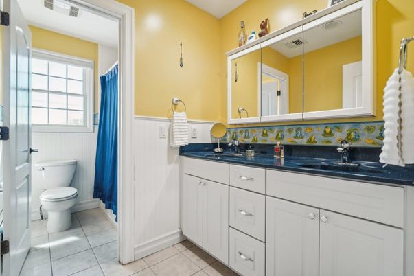 Bathroom, Dual Sink Vanities, Interior