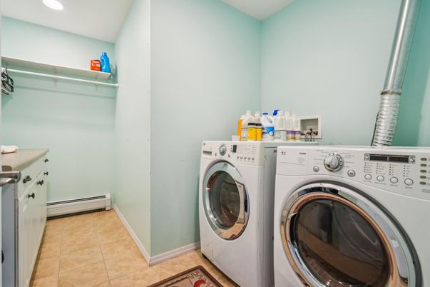 Interior, Recessed Lighting, Utility Closets, Washer
