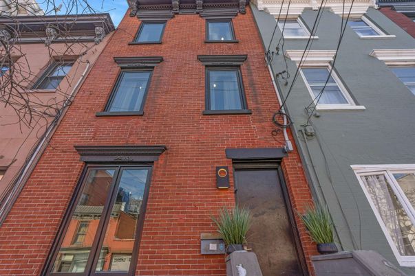 Exterior, Facade, Brick Facade, Rowhouse