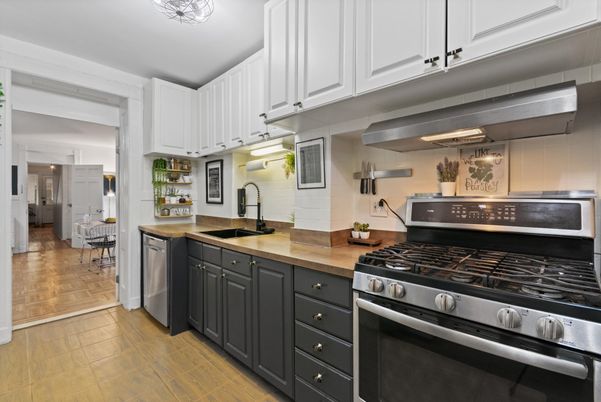 Interior, Kitchen, Stainless Steel Appliances, Wood Texture Flooring