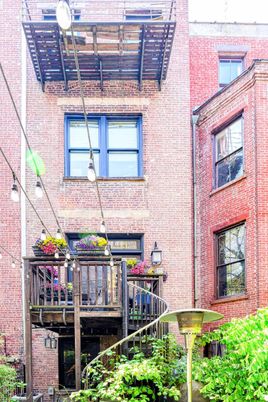 Exterior, Facade, Brick Facade, Rowhouse