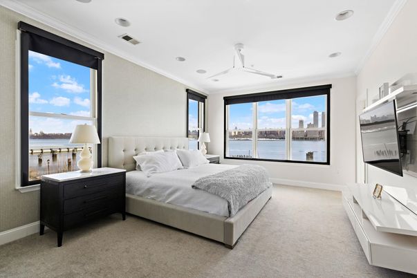 Bedroom, Interior, Recessed Lighting, Water