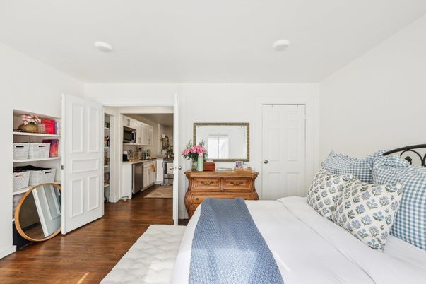 Bedroom, Interior, Kitchen, Stainless Steel Appliances, Wood Texture Flooring