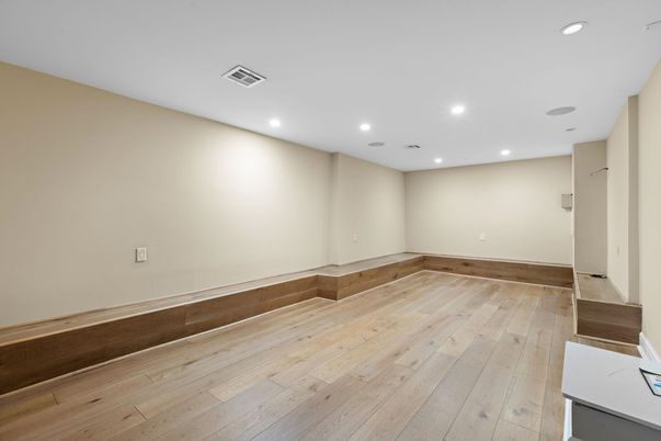 Empty room, Interior, Recessed Lighting, Wood Texture Flooring