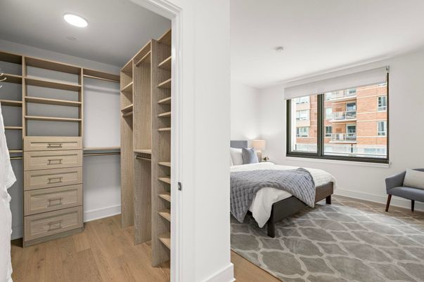 Bedroom, Interior, Recessed Lighting, Walk-in Closets, Wood Texture Flooring