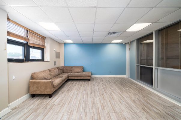 Empty room, Interior, Living room, Recessed Lighting, Wood Texture Flooring