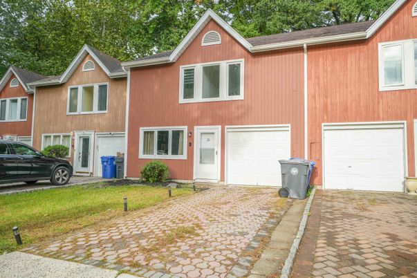 Attached, Exterior, Facade, Rowhouse