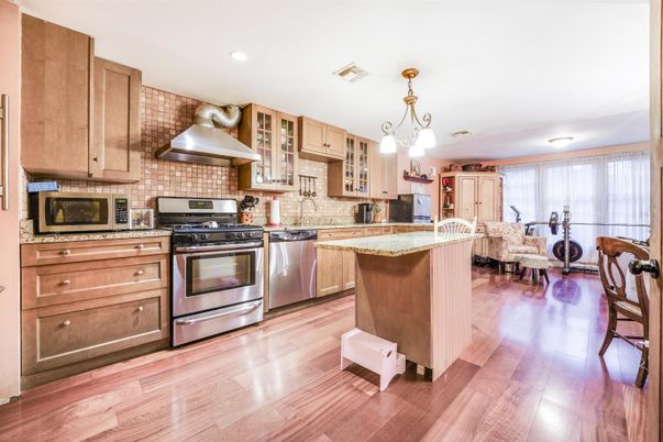 Interior, Kitchen, Living room, Pendant Lights, Recessed Lighting, Stainless Steel Appliances, Wood Texture Flooring