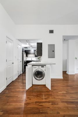 Interior, Kitchen, Utility Closets, Washer, Wood Texture Flooring