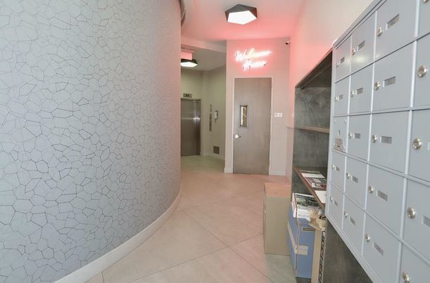 Elevator, Interior