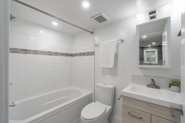 Bathroom, Interior, Recessed Lighting