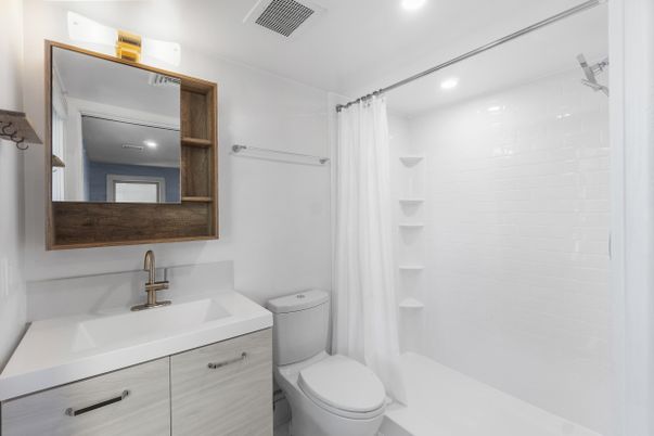 Bathroom, Interior, Recessed Lighting