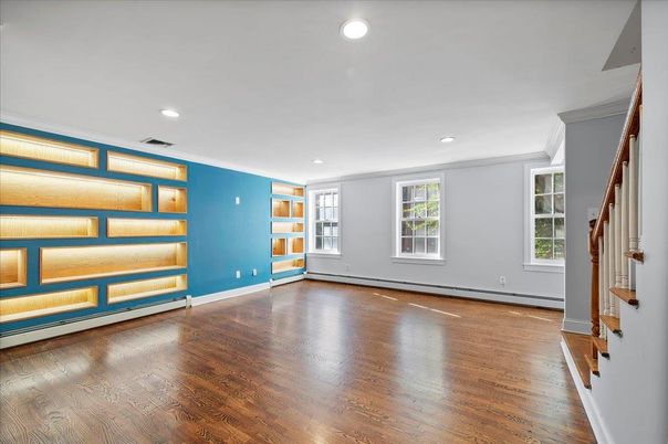 Empty room, Interior, Recessed Lighting, Wood Texture Flooring