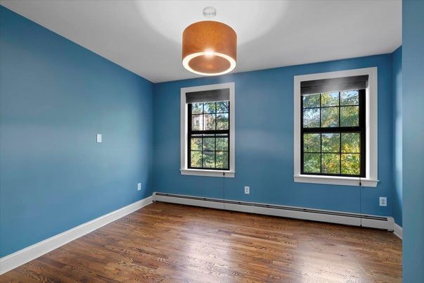 Empty room, Interior, Pendant Lights, Wood Texture Flooring