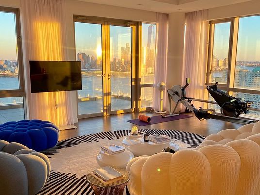 Fitness Equipment, Interior, Living room, Recessed Lighting, Water, Wood Texture Flooring