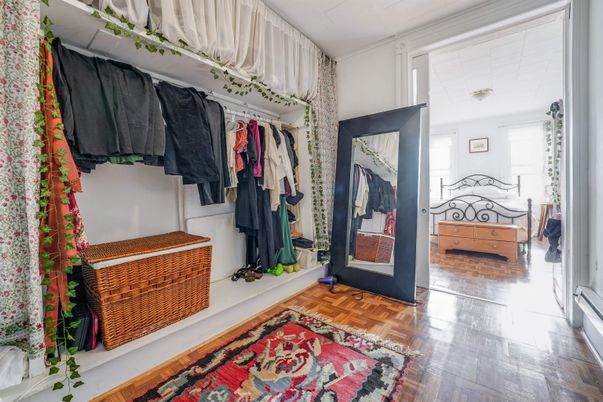 Interior, Walk-in Closets, Wood Texture Flooring