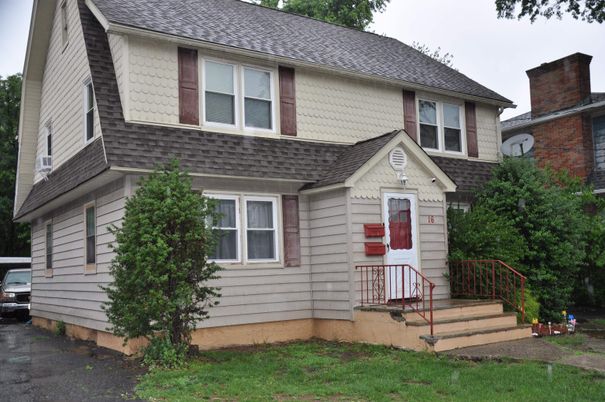 Exterior, Facade, Cape Cod