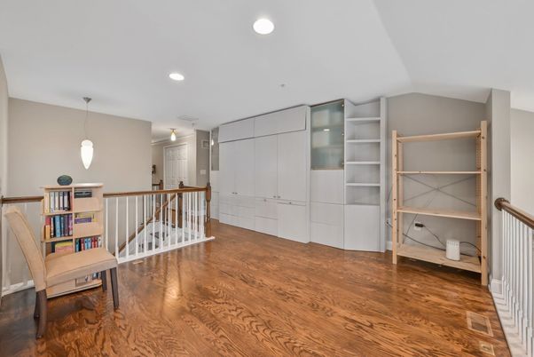 Interior, Pendant Lights, Recessed Lighting, Wood Texture Flooring