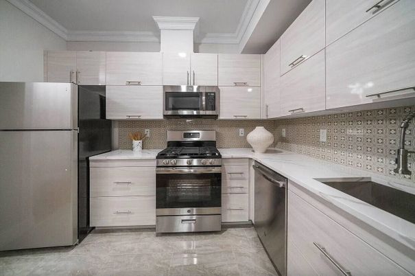 Interior, Kitchen, Stainless Steel Appliances