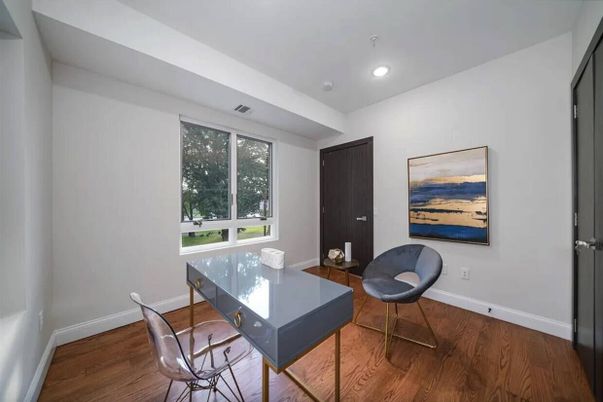 Home Office, Interior, Recessed Lighting, Wood Texture Flooring