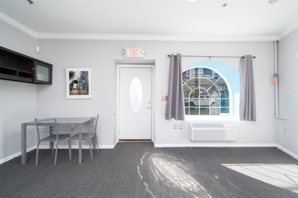 Dining room, Interior