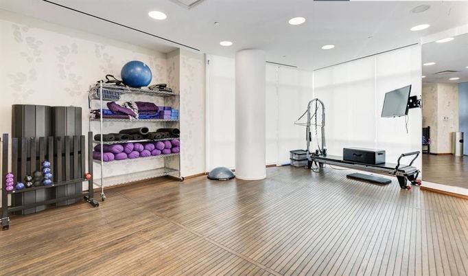 Fitness Equipment, Interior, Recessed Lighting, Wood Texture Flooring