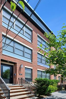 Exterior, Facade, Brick Facade, Rowhouse