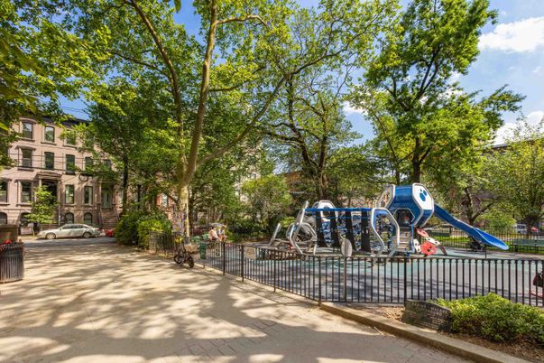 Backyard, Exterior, Playground