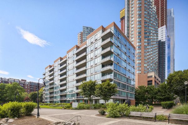 Exterior, Facade, Condo Building