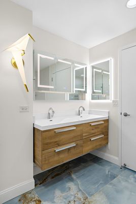 Bathroom, Dual Sink Vanities, Interior