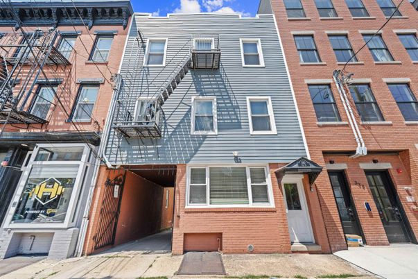 Exterior, Facade, Brick Facade, Rowhouse