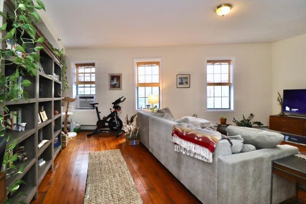 Fitness Equipment, Interior, Living room, Wood Texture Flooring