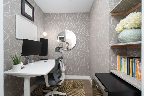 Home Office, Interior