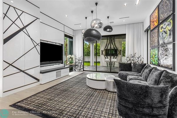 Interior, Living room, Pendant Lights, Recessed Lighting, Wood Texture Flooring
