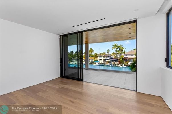 Empty room, Interior, Recessed Lighting, Water, Wood Texture Flooring