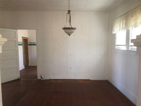 Empty room, Interior, Pendant Lights, Wood Texture Flooring