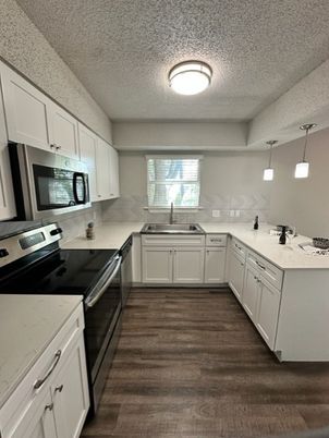 Interior, Kitchen, Pendant Lights, Wood Texture Flooring