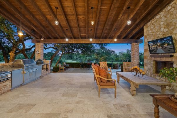 Exterior, Fireplace