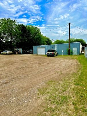 Backyard, Detached Garage, Exterior