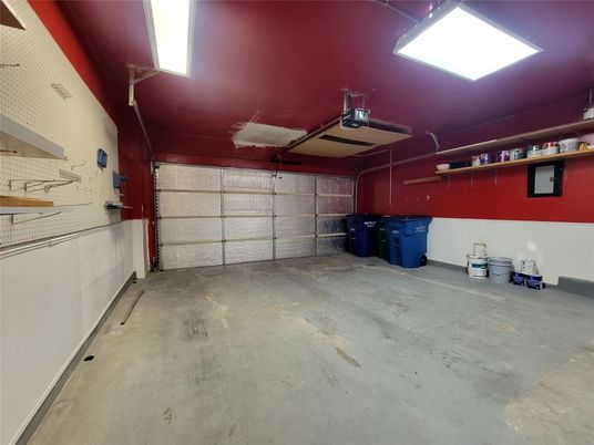 Garage, Interior