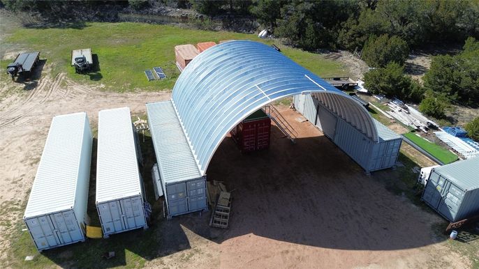 Exterior, Drone