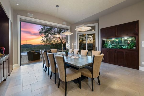 Dining room, Interior, Pendant Lights, Recessed Lighting