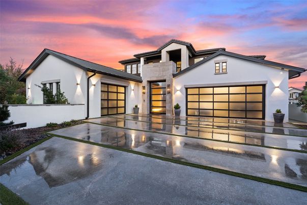 Attached, Exterior, Facade, Spanish Mediterranean