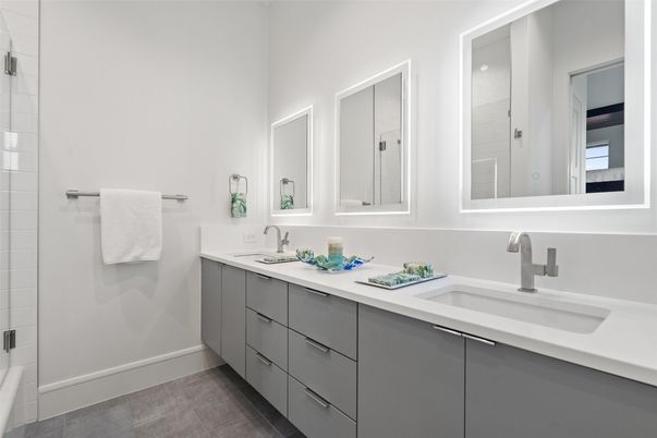 Bathroom, Dual Sink Vanities, Interior