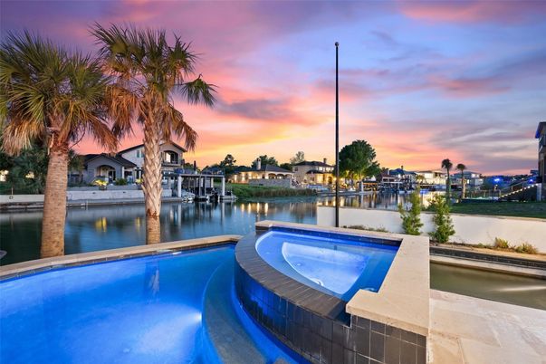 Exterior, Pool, Water