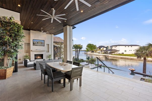 Exterior, Fireplace, Pool, Water