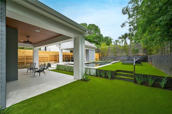 Backyard, Exterior
