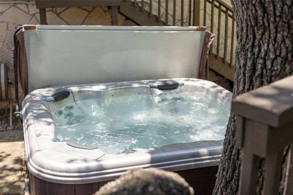 Exterior, Hot Tub
