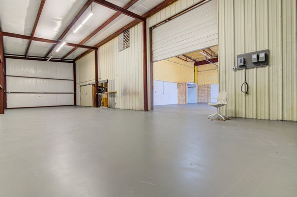 Garage, Interior