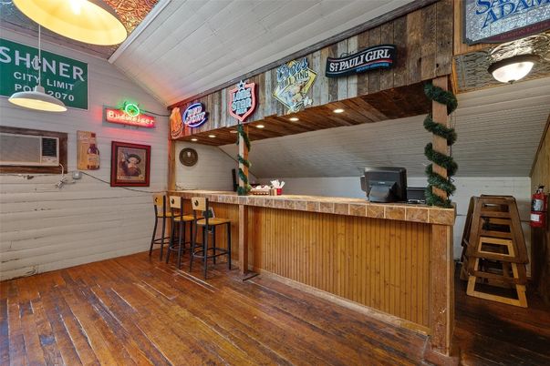 Interior, Pendant Lights, Recessed Lighting, Wood Texture Flooring